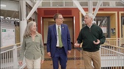 picture of UO President Karl Scholz and the Camerons